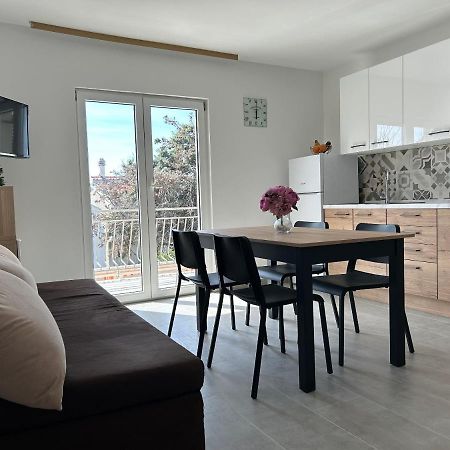 Apartments Ljubomir Rogoznica  Extérieur photo