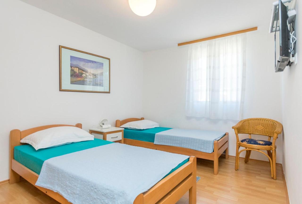 Apartments Ljubomir Rogoznica  Extérieur photo