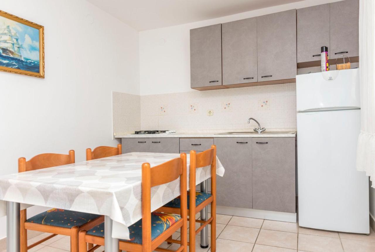 Apartments Ljubomir Rogoznica  Extérieur photo