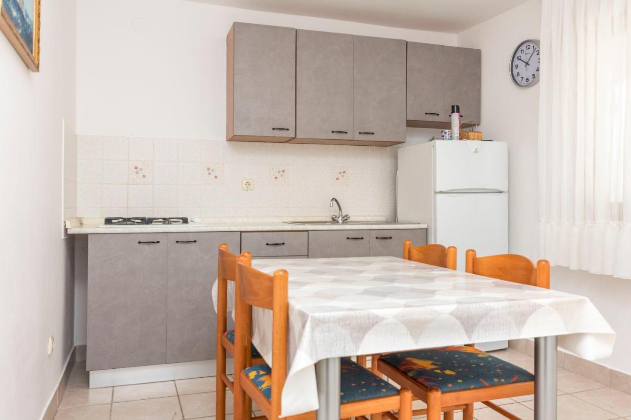 Apartments Ljubomir Rogoznica  Extérieur photo